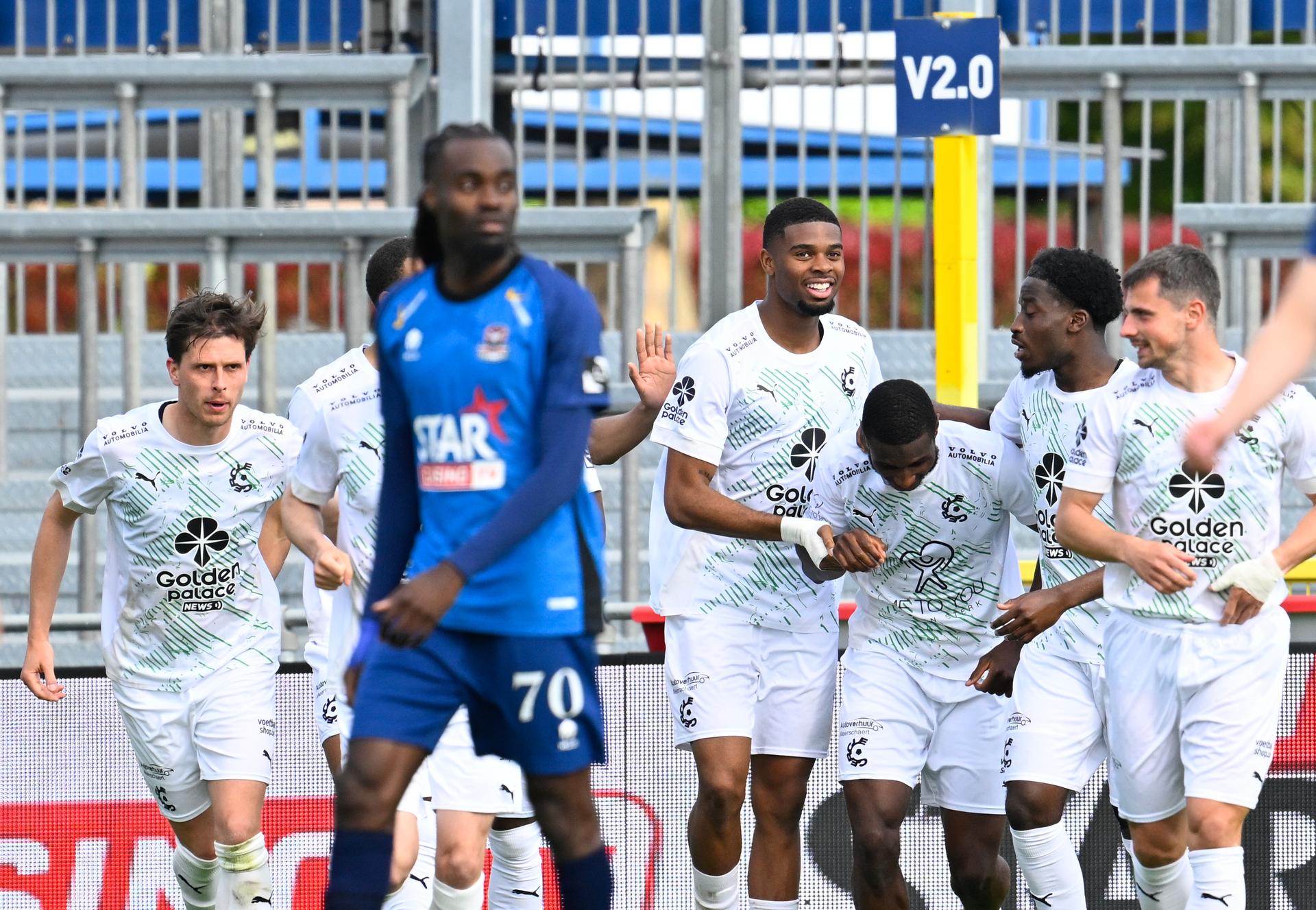 Cercle's Makaya Ibrahima Diaby celebrates after scoring during a soccer match between FCV Dender EH and Cercle Brugge KSV, Sunday 19 April 2026 in Denderleeuw, on the third day of the Relegation Play-offs of the 2025-2026 'Jupiler Pro League' first division of the Belgian championship. BELGA PHOTO JOHN THYS