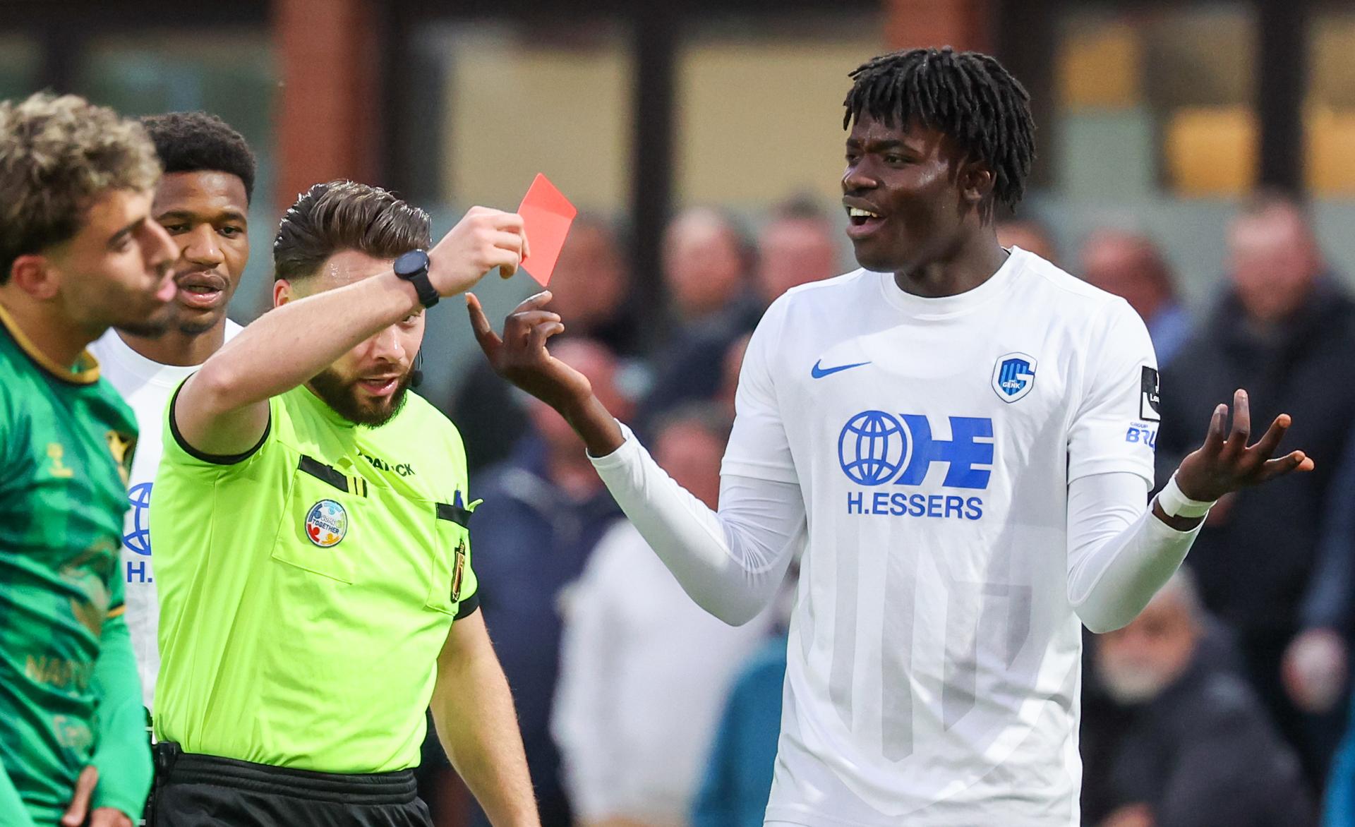 Jong Genk's Elie Mbavu receives a red card from the referee during a soccer game between Royal Francs Borains and Jong Genk, Saturday 11 April 2026 in Boussu, on day 33 of the 2025-2026 'Challenger Pro League' 1B second division of the Belgian championship. BELGA PHOTO VIRGINIE LEFOUR