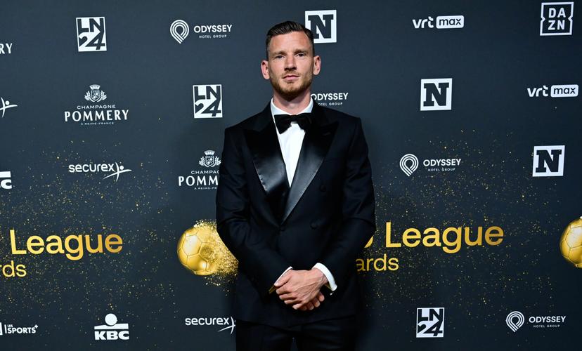 Anderlecht's Jan Vertonghen poses for the photographer at the Pro League Awards 2025, for the best players in the 1st and 2nd divisions of the 2024_2025 Belgian soccer championships, Monday 26 May 2025 in Antwerp. BELGA PHOTO DIRK WAEM