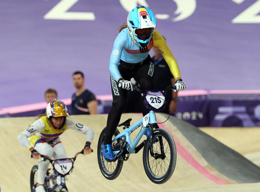 Belgian BMX'er Aiko Gommers pictured in action during the first run of the quarterfinals of the women's BMX competition at the Paris 2024 Olympic Games, on Thursday 01 August 2024 in Paris, France. The Games of the XXXIII Olympiad are taking place in Paris from 26 July to 11 August. The Belgian delegation counts 165 athletes competing in 21 sports. BELGA PHOTO BENOIT DOPPAGNE