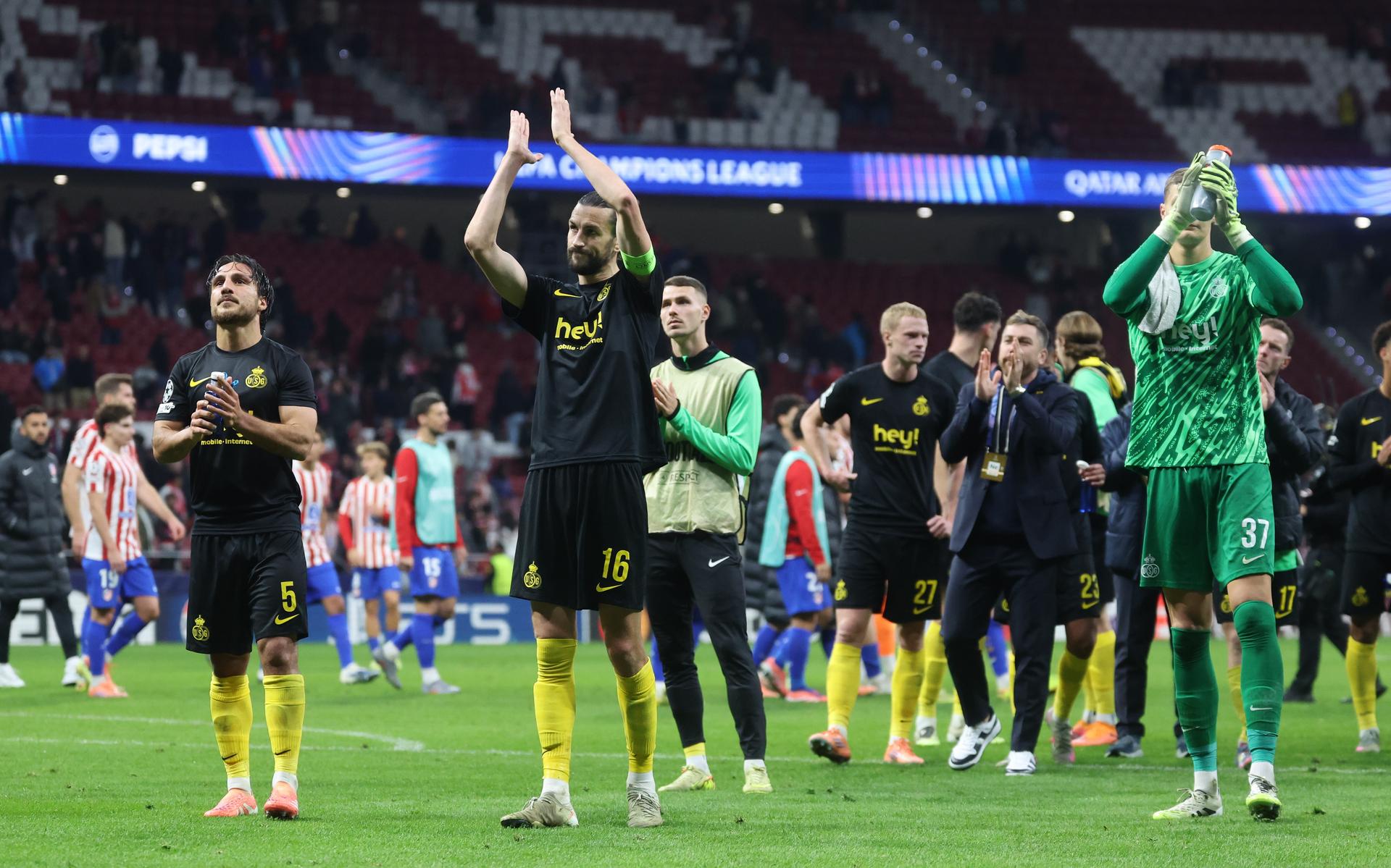 Union's players look dejected after losing a soccer game between Spanish soccer team Atletico Madrid and Belgian Royale Union Saint-Gilloise, Tuesday 04 November 2025 in Madrid, on the fourth day of the League phase of the UEFA Champions League tournament. BELGA PHOTO VIRGINIE LEFOUR