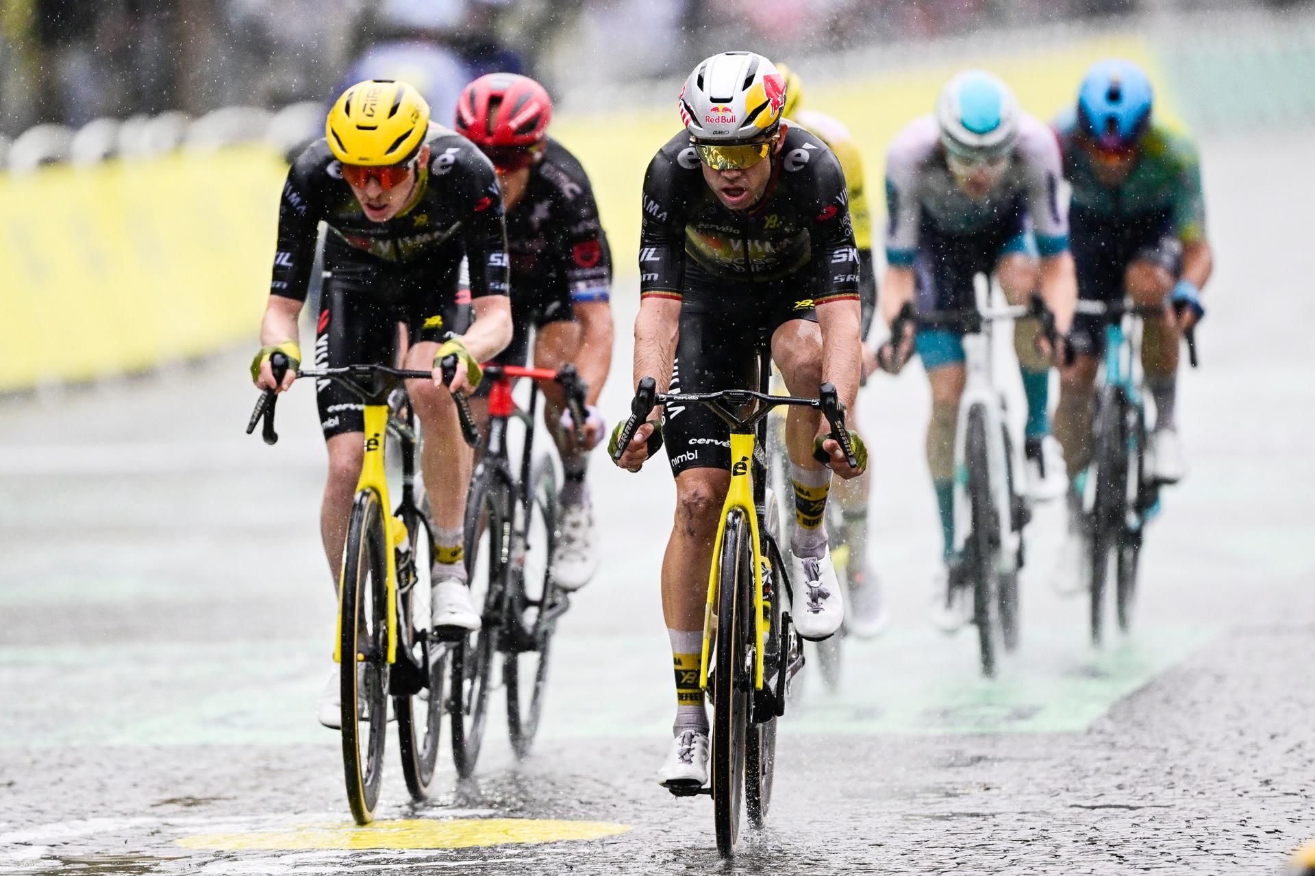 Belgian Wout van Aert of Team Visma-Lease a Bike pictured in action during stage 21 of the 2025 Tour de France cycling race, from Mantes-la-Ville to Paris (120km), on Sunday 27 July 2025 in France. The 112th edition of the Tour de France starts on Saturday 5 July in Lille, France, and will finish in Paris, France on the 27th of July. BELGA PHOTO DIRK WAEM