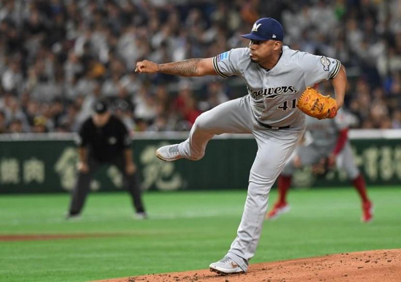 Milwaukee Brewers' Junior Guerra pitches during the first inning of the first exhibition baseball game between the US Major League Baseball All Star team and the Japanese national team at the Tokyo Dome in Tokyo on November 9, 2018.  TOSHIFUMI KITAMURA / AFP