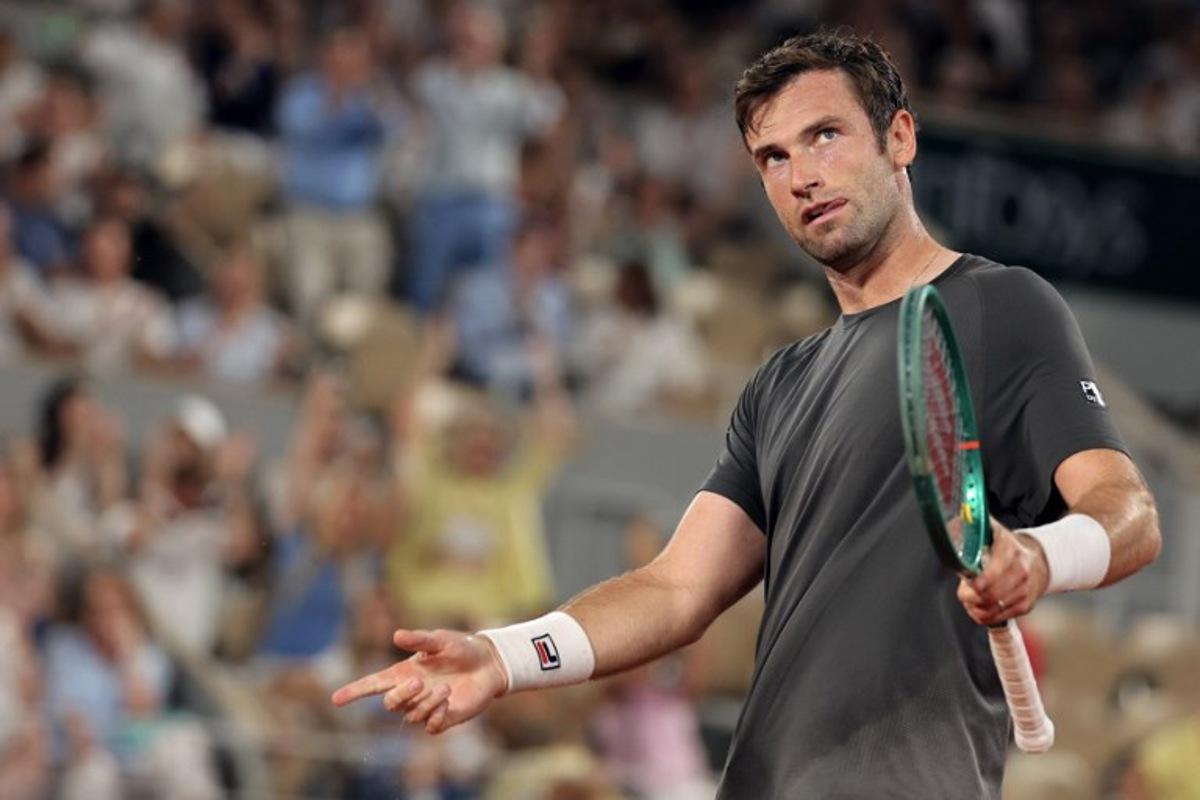 France's Quentin Halys reacts to a point against Germany's Alexander Zverev during their men's singles match on day 6 of the French Open tennis tournament on Court Philippe-Chatrier at the Roland-Garros Complex in Paris on May 29, 2026.  Thomas SAMSON / AFP