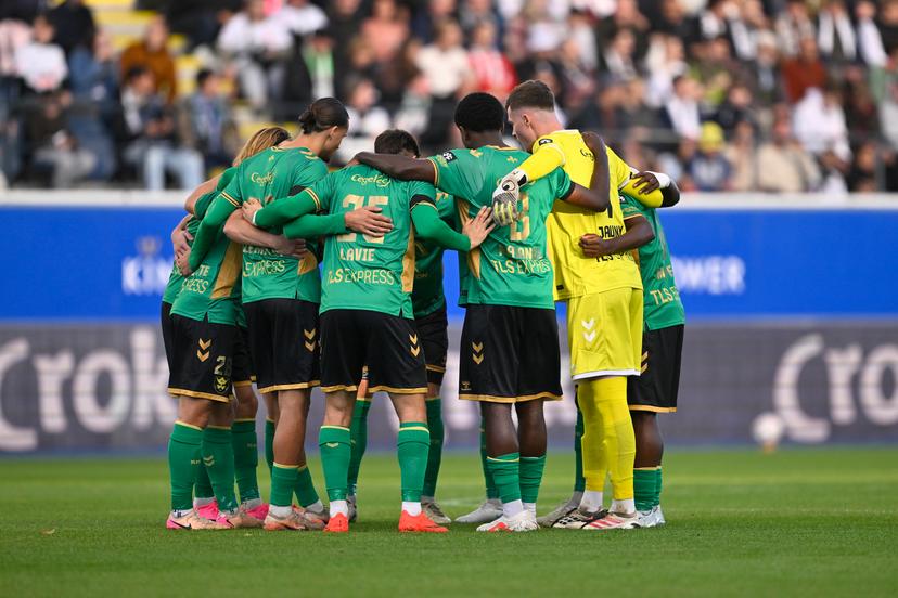 Francs Borains' players pictured during a soccer match between Oud-Heverlee Leuven and Royal Francs Borains, Saturday 17 October 2026 in Heverlee, a game in the 1/16 final of the Croky Cup Belgian cup competition. BELGA PHOTO JOHAN EYCKENS