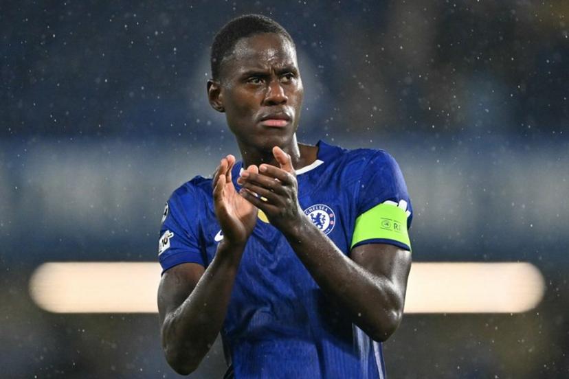 Chelsea's English defender #23 Trevoh Chalobah applauds the fans at the end of the UEFA Champions League league-phase football match between Chelsea and Ajax at Stamford Bridge in London on October 22, 2025.  Glyn KIRK / AFP