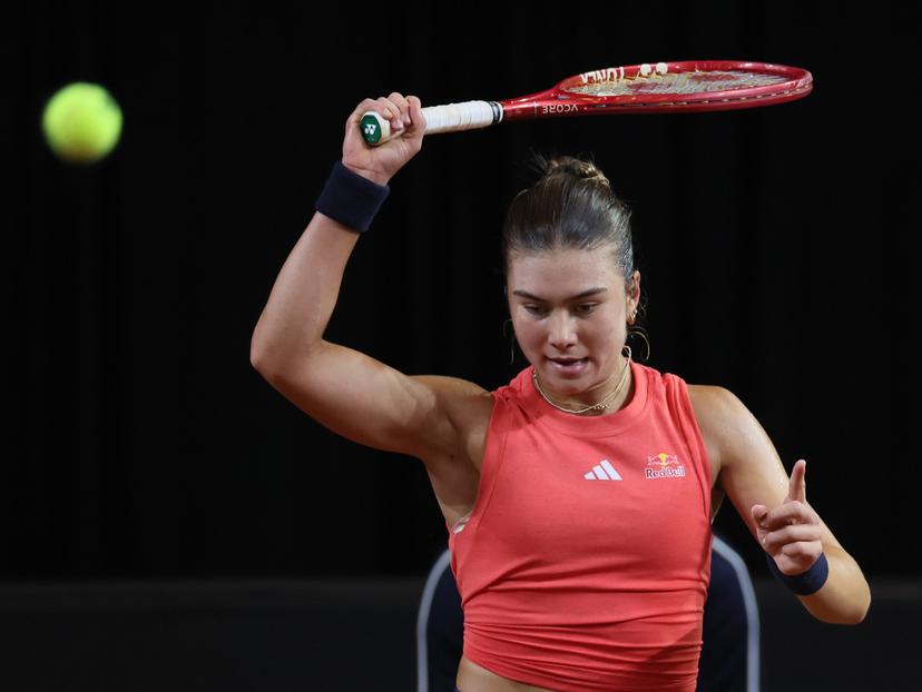 American Iva Jovic pictured in action during the fourth game between Belgian Minnen and US' Jovic on the second day of the qualifiers of the Billie Jean King Cup tennis between Belgium and the USA, in Oostende, Belgium, on Saturday 11 April 2026. The meeting takes place on 10 and 11th April. PHOTO BENOIT DOPPAGNE