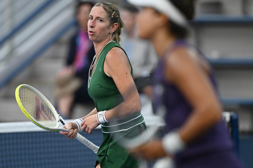 Belgian Magali Kempen (green) and Egypt Maya Sherif (purple) pictured during a tennis match against US pair Jovic-Ngounoue, in the first round of the women's doubles of the 2025 US Open Grand Slam tennis tournament in New York City, USA, Thursday 28 August 2025. BELGA PHOTO TONY BEHAR
