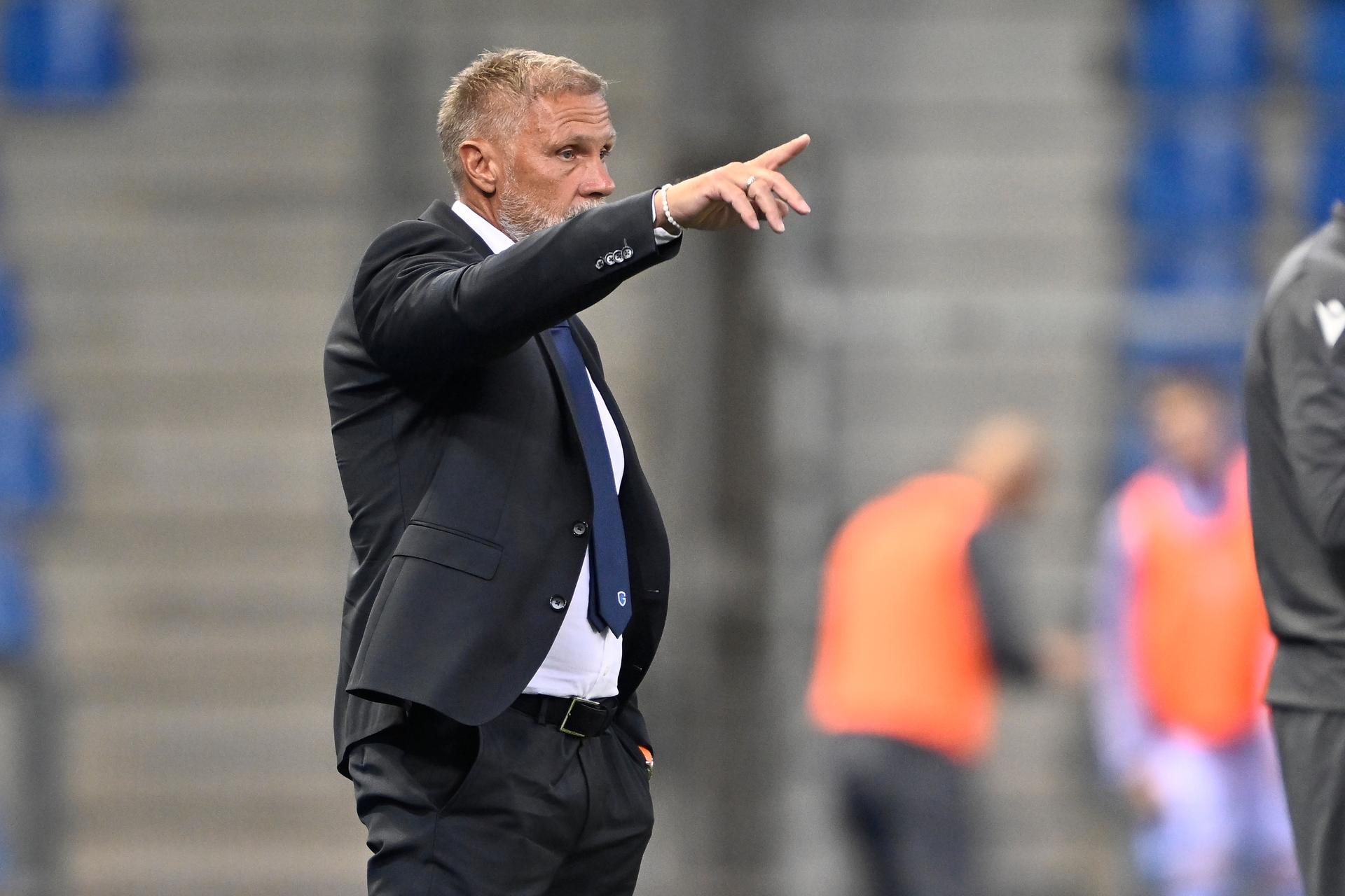 Genk's head coach Thorsten Fink pictured during a soccer match between Belgian soccer team KRC Genk and Polish team KKS Lech Poznan, in Genk on Thursday 28 August 2025, the return leg in the play-offs of the UEFA Europa League competition. Genk won the first leg 1-5. BELGA PHOTO JOHAN EYCKENS