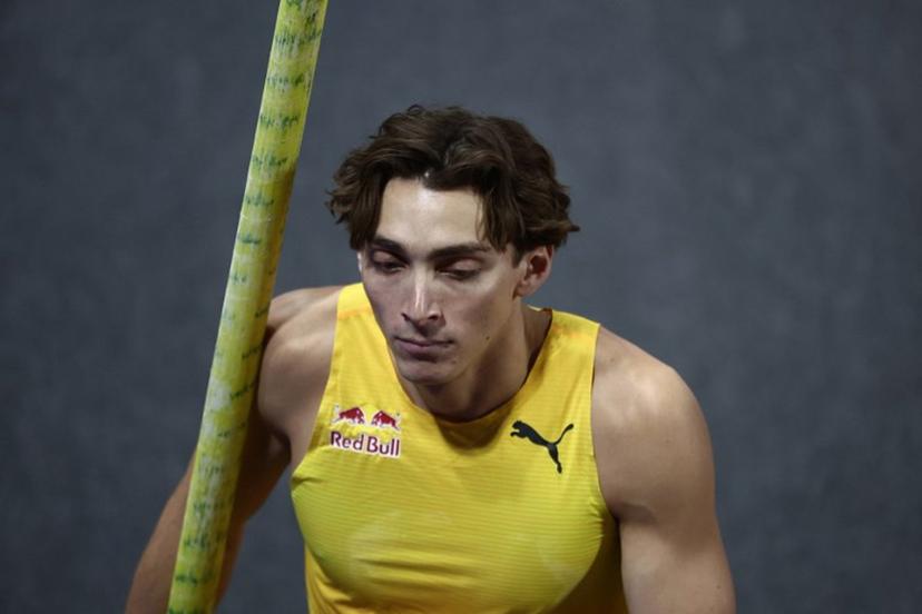 Sweden's Armand Duplantis walks during the Men's pole vault event during the All Stars Perche international indoor athletics pole vaulting meeting in Clermont-Ferrand, central France, on February 22, 2026.  Alex MARTIN / AFP