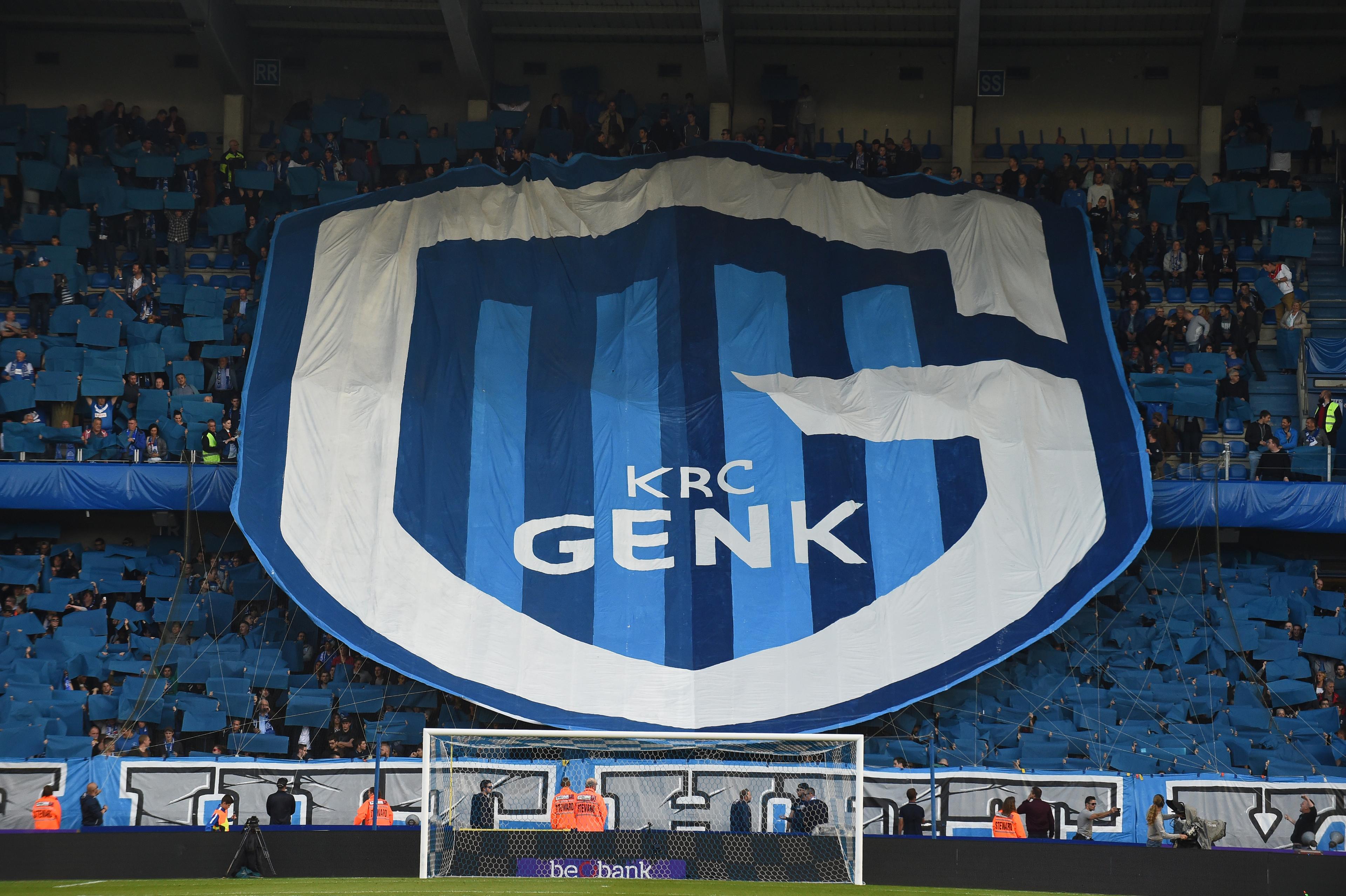 Genk's supporters show the new club logo at the start of the Jupiler Pro League match between KRC Genk and RSC Anderlecht, in Genk, Thursday 19 May 2016, on day 9 of the Play-off 1 of the Belgian soccer championship. BELGA PHOTO JOHN THYS