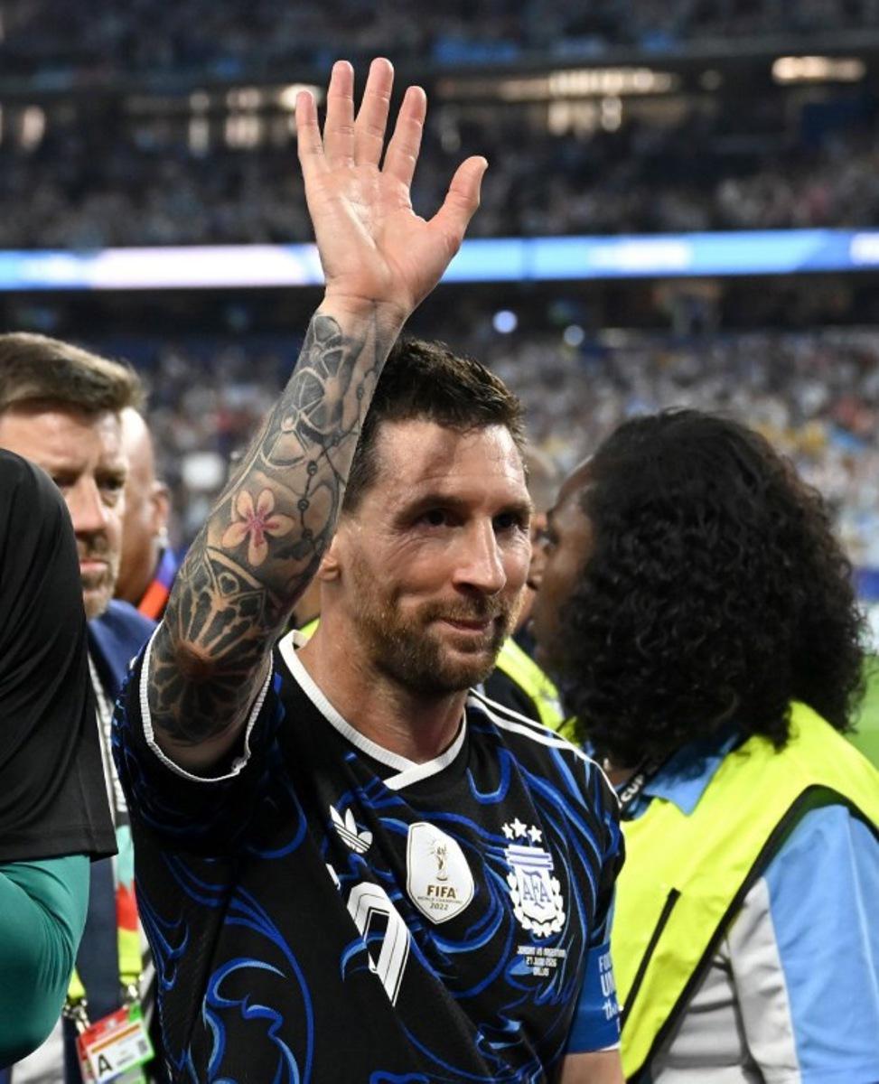 Argentina's forward #10 Lionel Messi waves to fans after winning the 2026 World Cup Group J football match between Jordan and Argentina at the Dallas Stadium in Arlington on June 27, 2026.   Paul ELLIS / AFP