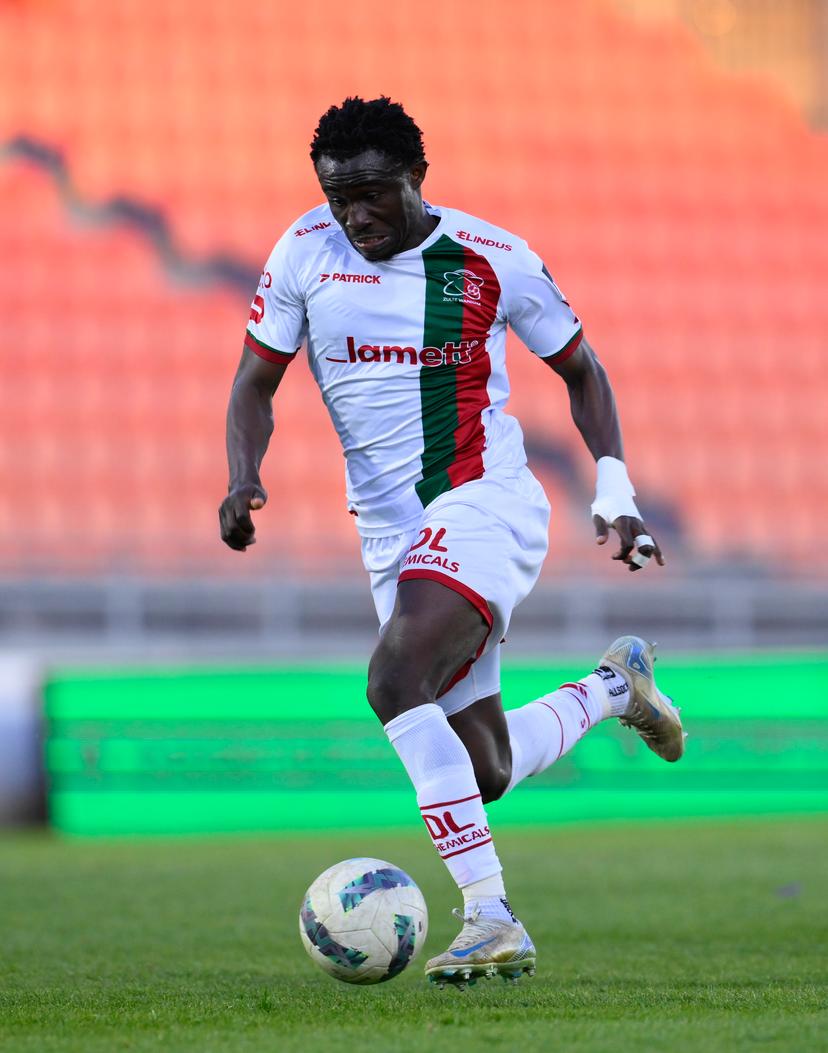 Essevee's Joseph Opoku pictured during a soccer match between RFC Seraing and Zulte Waregem, Sunday 06 April 2025 in Seraing, on day 28 of the 2024-2025 'Challenger Pro League' 1B second division of the Belgian championship. BELGA PHOTO JOHN THYS