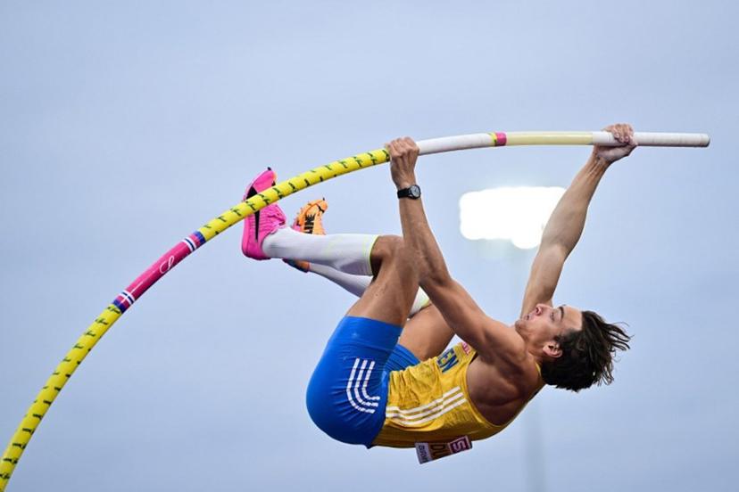 Sweden's Armand Duplantis competes in the men's pole vault final during the European Athletics Championships at Alexander Stadium in Birmingham on August 16, 2026.  Ben STANSALL / AFP