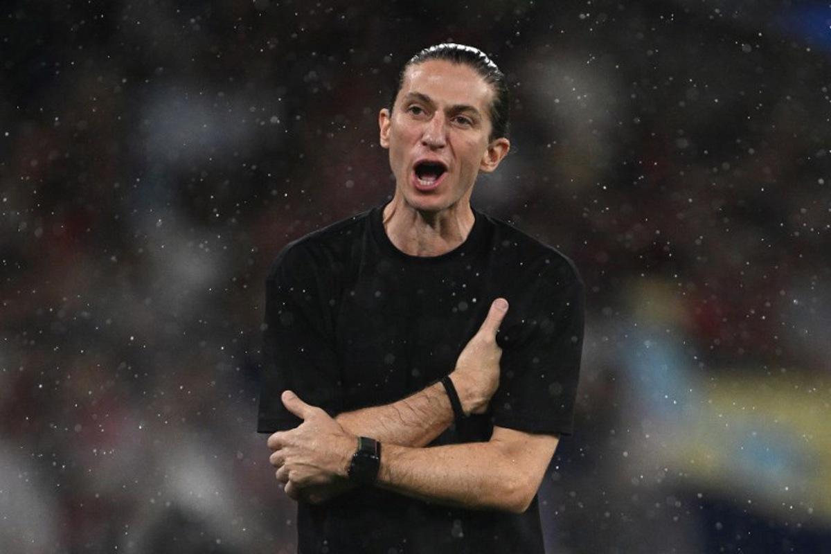 Flamengo's head coach Filipe Luis gestures during the Recopa Sudamericana second leg final football match between Brazil's Flamengo and Argentina's Lanus at the Maracana Stadium in Rio de Janeiro, Brazil, on February 26, 2026.  MAURO PIMENTEL / AFP