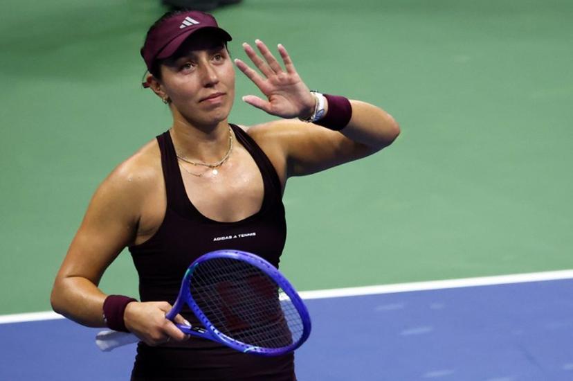 USA's Jessica Pegula celebrates defeating USA's Emma Navarro during their women's singles quarter-final tennis match on day ten of the US Open tennis tournament at the USTA Billie Jean King National Tennis Center in New York City on September 8, 2026.  Leonardo MUNOZ / AFP