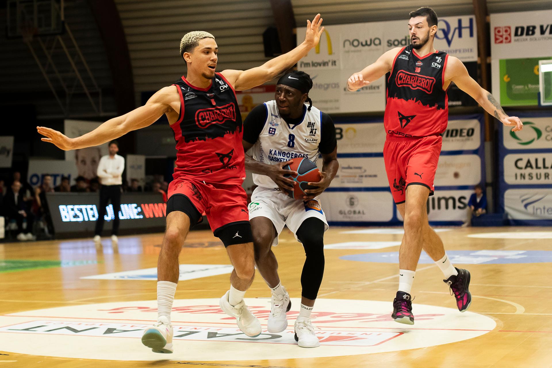 Spirou's Adedayo Polet and Mechelen's Tobi Ewuosho pictured during a basketball match between Kangoeroes Mechelen and Spirou Charleroi, Saturday 01 November 2025 in Mechelen, on day 6 of the 'BNXT League' Belgian/ Dutch first division basket championship. BELGA PHOTO KRISTOF VAN ACCOM