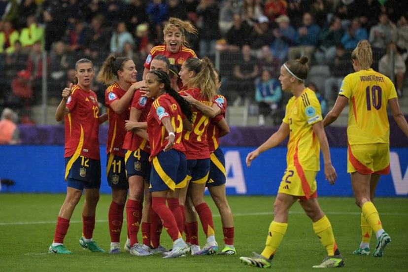 Spain's players celebrate their second goal  during the UEFA Women's Euro 2025 Group B football match between Spain and Belgium at the Arena Thun stadium in Thun on July 7, 2025.  Miguel MEDINA / AFP
