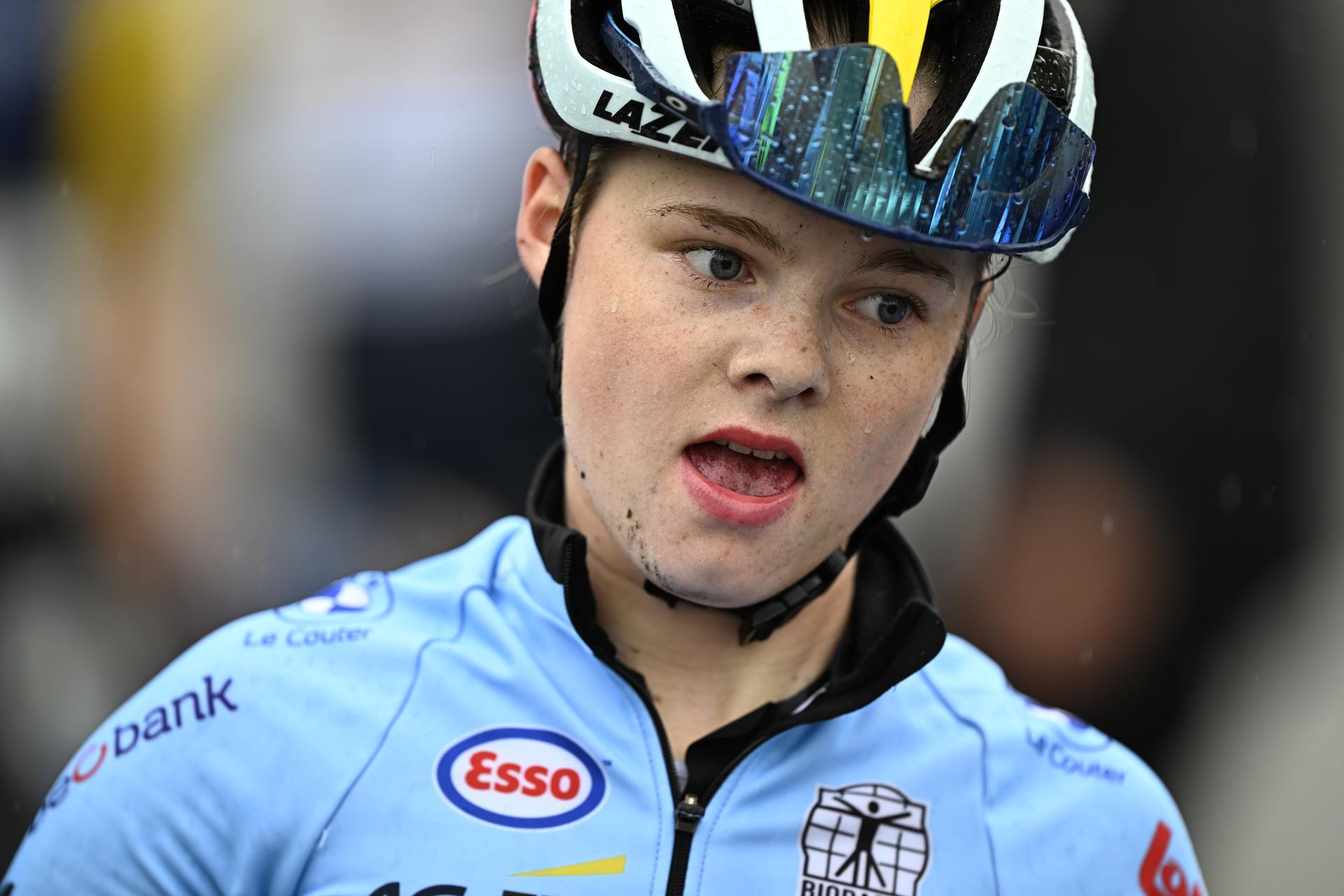 Belgian Auke De Buysser pictured after the Junior Women road race at the 2024 UCI Road and Para-Cycling Road World Championships, Thursday 26 September 2024, in Zurich, Switzerland. The Worlds are taking place from 21 to 29 September. BELGA PHOTO JASPER JACOBS