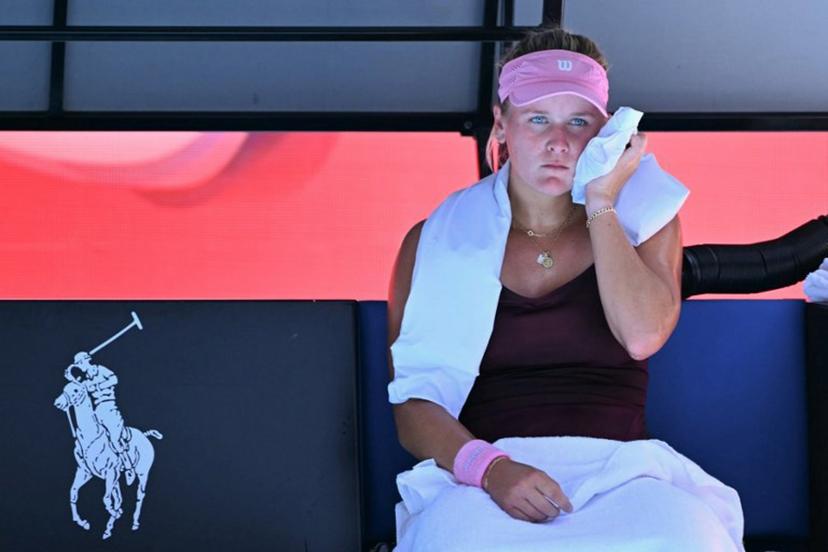 USA's Peyton Stearns rests during her women's singles match against USA's Amanda Anisimova on day seven of the Australian Open tennis tournament in Melbourne on January 24, 2026.  WILLIAM WEST / AFP