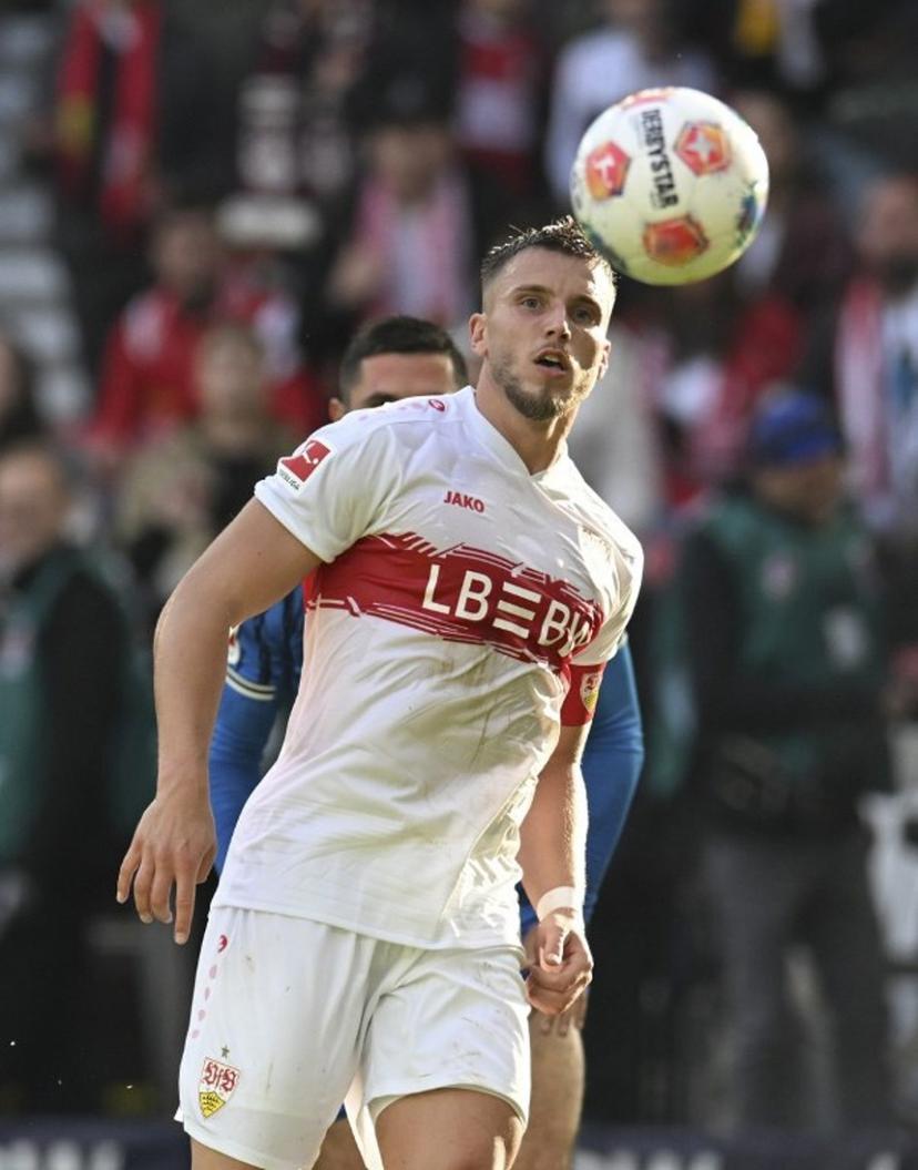 Stuttgart's Bosnian forward #09 Ermedin Demirovic controls the ball during the German first division Bundesliga football match VfB Stuttgart v 1 FC Heidenheim in Stuttgart, southwestern Germany on October 5, 2025.  THOMAS KIENZLE / AFP