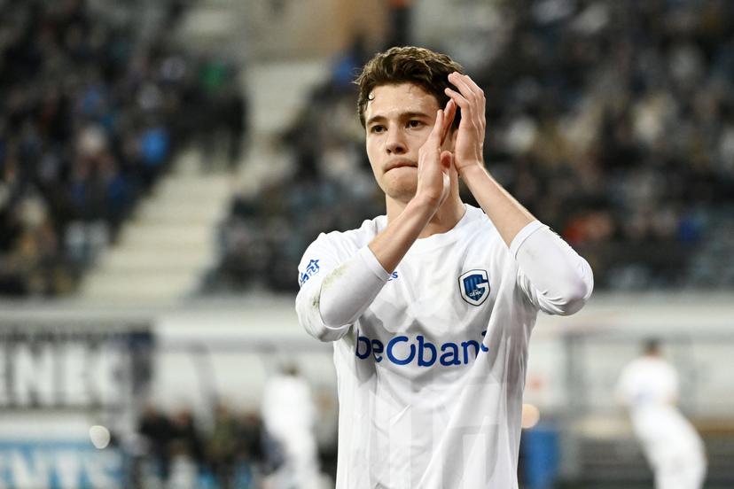 Genk's Konstantinos Kos Karetsa is substituted during a soccer match between KAA Gent and KRC Genk, Sunday 09 November 2025 in Gent, on day 14 of the 2025-2026 'Jupiler Pro League' first division of the Belgian championship. BELGA PHOTO MAARTEN STRAETEMANS