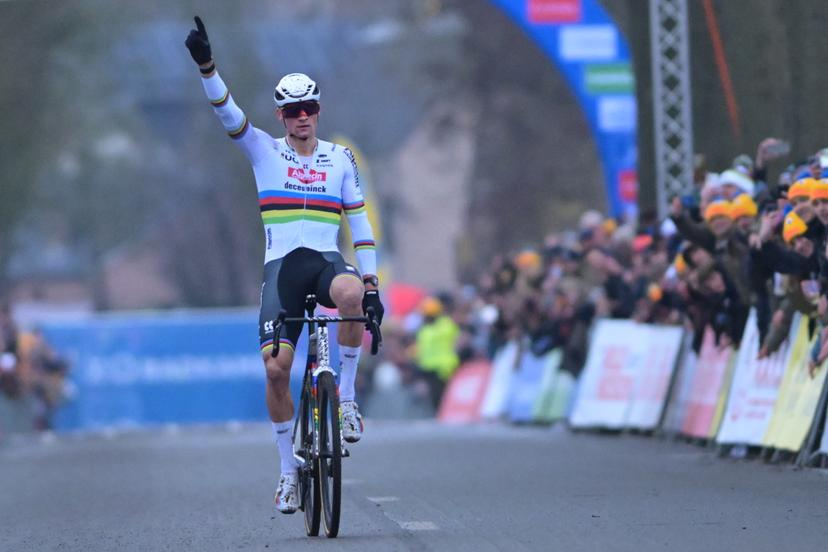Dutch Mathieu Van Der Poel pictured as he crosses the finish line winning the men's elite race of the Azencross, the fifth stage in the DVV Trofee (out of eight), Monday 29 December 2025, in Loenhout. BELGA PHOTO DAVID PINTENS