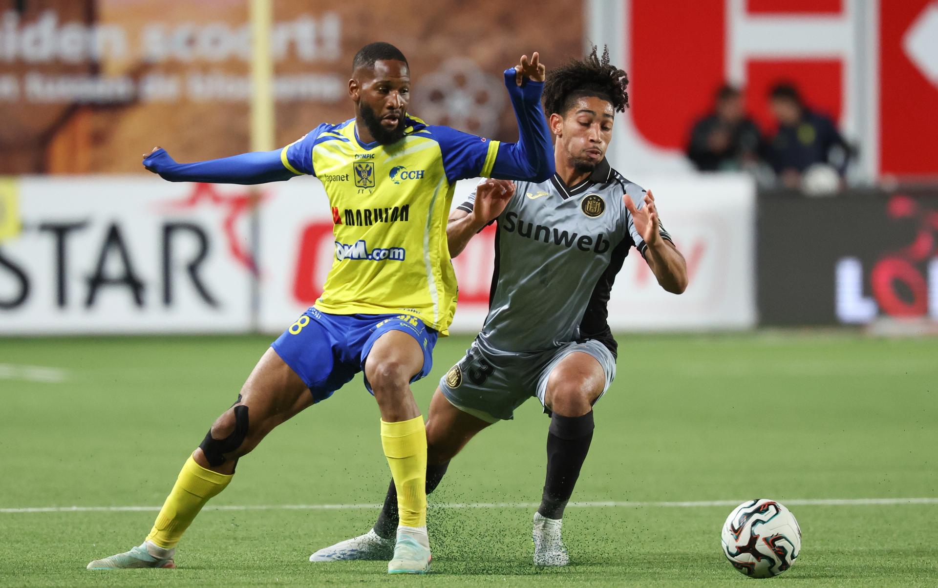 STVV's Abdoulaye Sissako and Anderlecht's Nathan Saliba fight for the ball during a soccer match between Sint-Truiden VV and RSC Anderlecht, Thursday 23 April 2026 in Sint-Truiden, on the fourth day of the Champion's Play-offs of the 2025-2026 'Jupiler Pro League' first division of the Belgian championship. BELGA PHOTO VIRGINIE LEFOUR