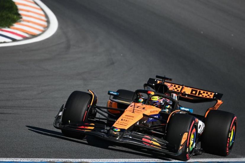 McLaren's Australian driver Oscar Piastri drives during the Q1 qualifying session of the Formula One Dutch Grand Prix at The Circuit Zandvoort, western Netherlands, on August 30, 2025.  NICOLAS TUCAT / AFP