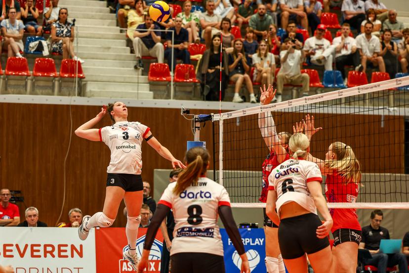 Roeselare's Laure Flament pictured in action during the match between Asterix AVO Beveren and Darta Bevo Roeselare, a Play-off Final (belle, best-of-3) game in the Lotto Volley League women, Thursday 01 May 2025 in Beveren. BELGA PHOTO DAVID PINTENS
