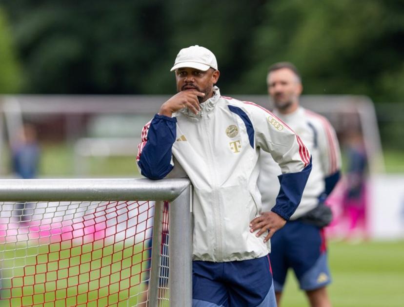 Bayern Munich's Belgian head coach Vincent Kompany oversees a training session at Bayern Munich's pre-season training camp in Rottach-Egern, southern Germany, on July 27, 2026.  ALEXANDRA BEIER / AFP