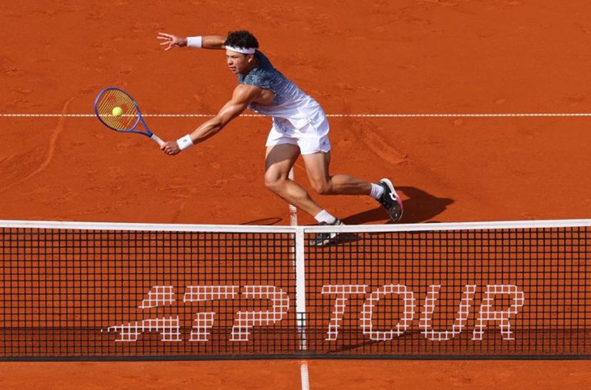 US Ben Shelton returns to Slovakia's Alex Molcan during their men's singles semi-final match at the ATP Munich Open tennis tournament in Munich, southern Germany on April 18, 2026.  Alexandra BEIER / AFP