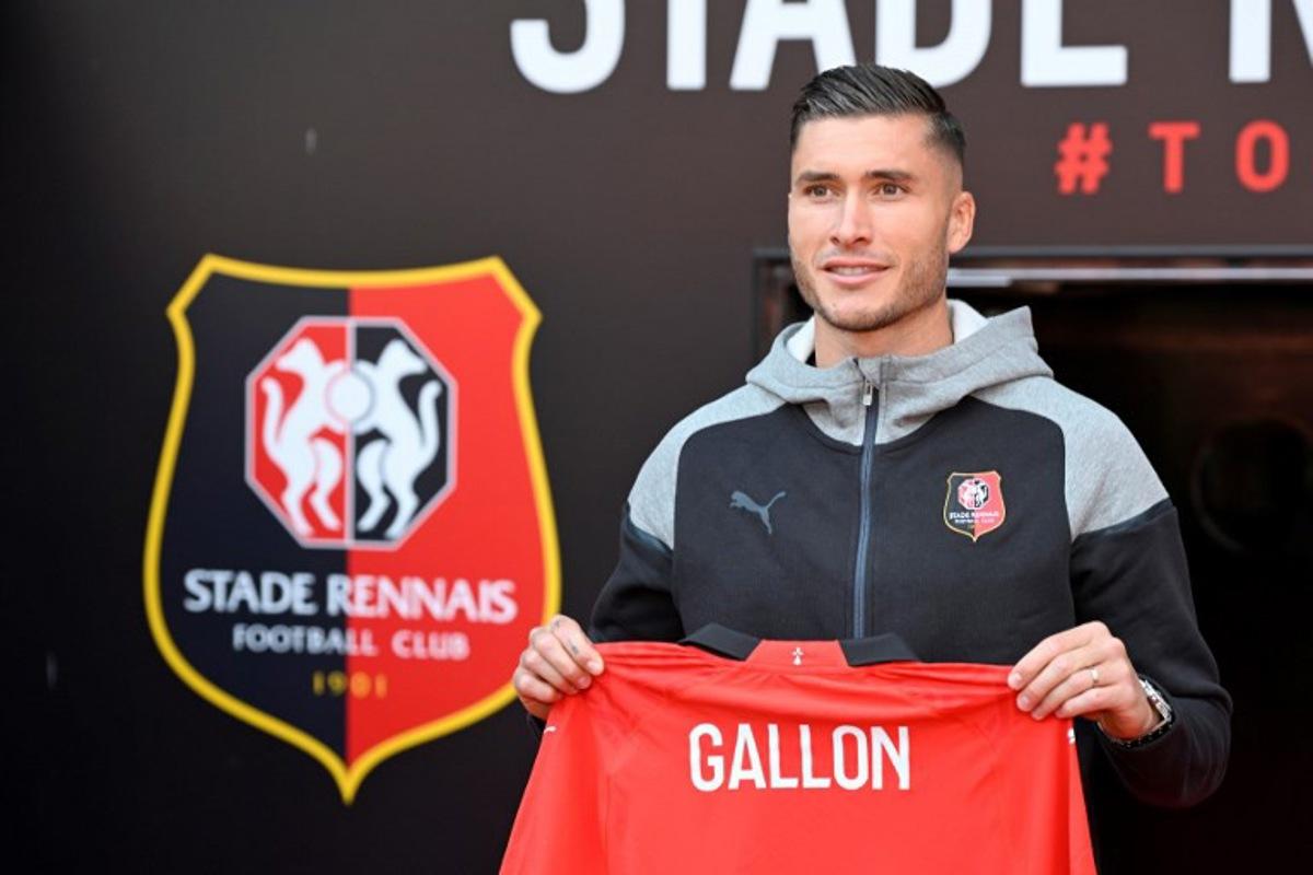 Rennes' newly recruited French goalkeeper Gauthier Gallon poses for photographers during a press conference at the Roazhon Park stadium in Rennes, northwestern France, on July 6, 2023.  Damien MEYER / AFP