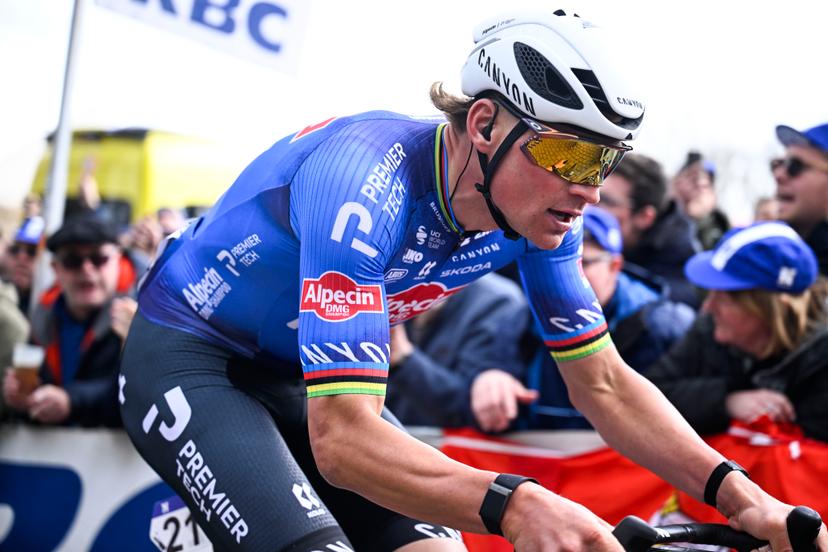 Dutch Mathieu van der Poel of Alpecin-Premier Tech pictured in action on Kemmelberg during the men elite 'Middelkerke-Wevelgem - In Flanders Fields' one day cycling race, 240.8 km from Middelkerke to Wevelgem, on Sunday 29 March 2026. BELGA PHOTO JASPER JACOBS