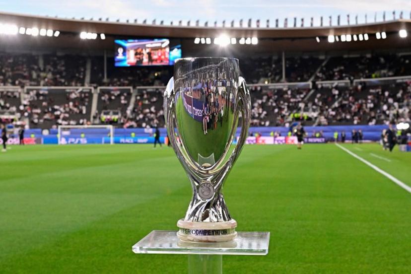 The Super Cup trophy is on display prior to the UEFA Super Cup football match between Real Madrid vs Eintracht Frankfurt in Helsinki, on August 10, 2022.  JAVIER SORIANO / AFP