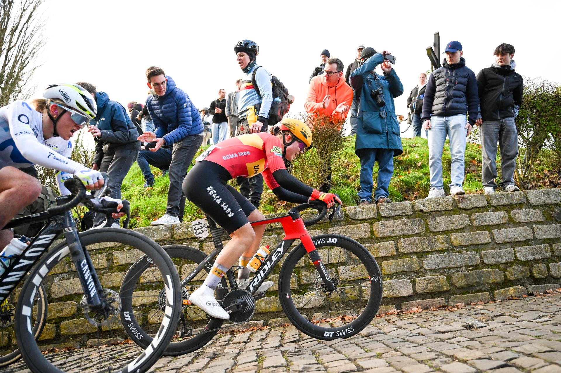 Austrian Kamilla Aasebo of Uno‑ and X Mobility pictured on the Kapelmuur in Geraardsbergen, during the women's one-day cycling race Omloop Het Nieuwsblad (UCI World Tour), the opening race of the Flemish one-day classics season, 137,6 km from Gent to Ninove, Saturday 28 February 2026. BELGA PHOTO ELIAS ROM