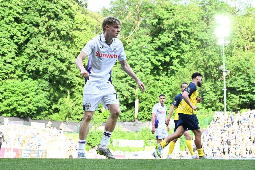 Anderlecht's Nathan De Cat pictured during a soccer match between Royale Union Saint-Gilloise and RSC Anderlecht, Sunday 24 May 2026 in Brussels, on the last day of the Champion's Play-offs of the 2025-2026 'Jupiler Pro League' first division of the Belgian championship. BELGA PHOTO MAARTEN STRAETEMANS