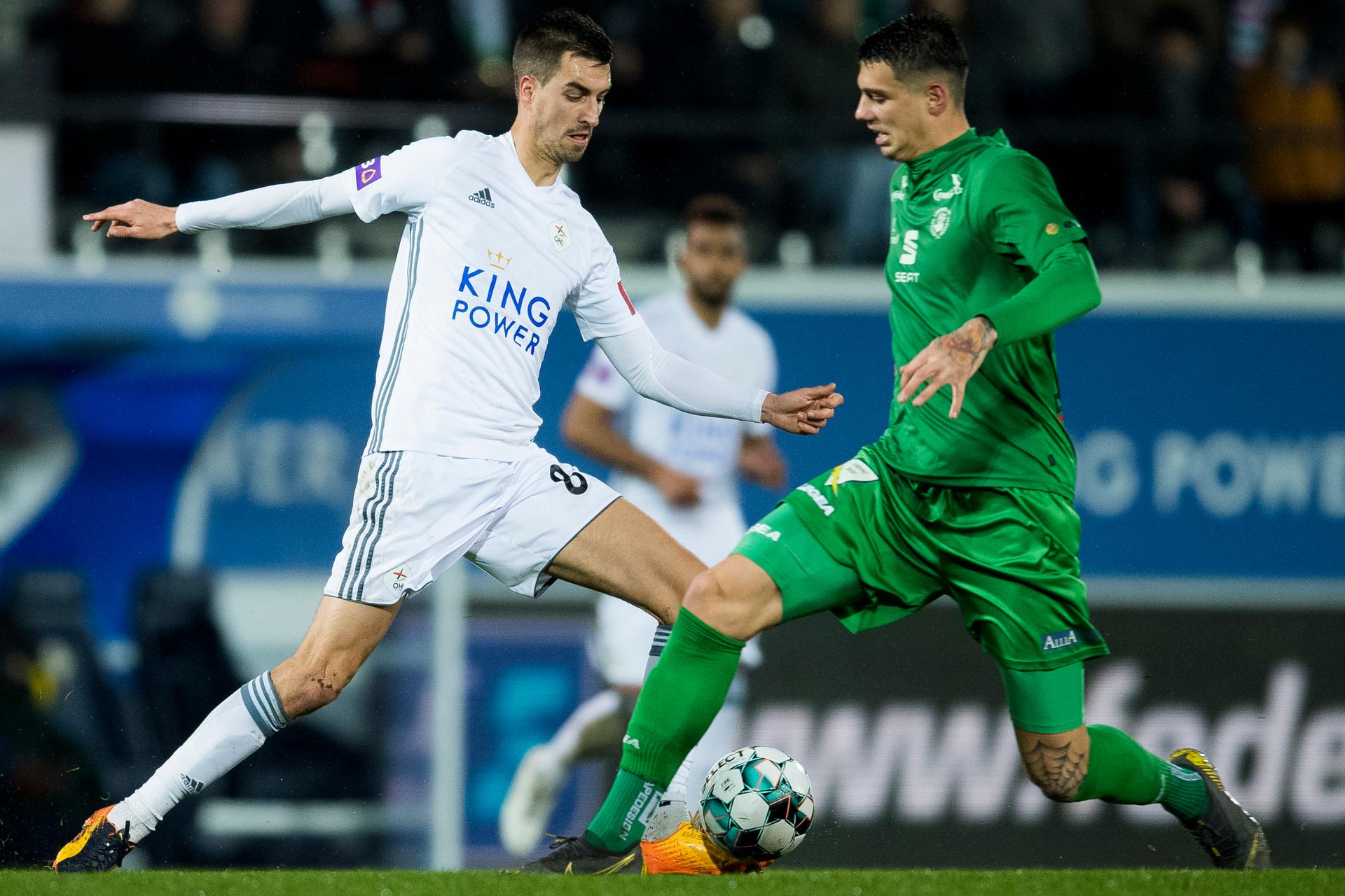 OHL's Tom Van Hyfte and Lommel's Mitja Krizan fight for the ball during a soccer match between OH Leuven and Lommel SK, Saturday 08 February 2020 in Oud-Heverlee, Leuven, on day 25 of the 'Proximus League' 1B division of the Belgian soccer championship. BELGA PHOTO JASPER JACOBS