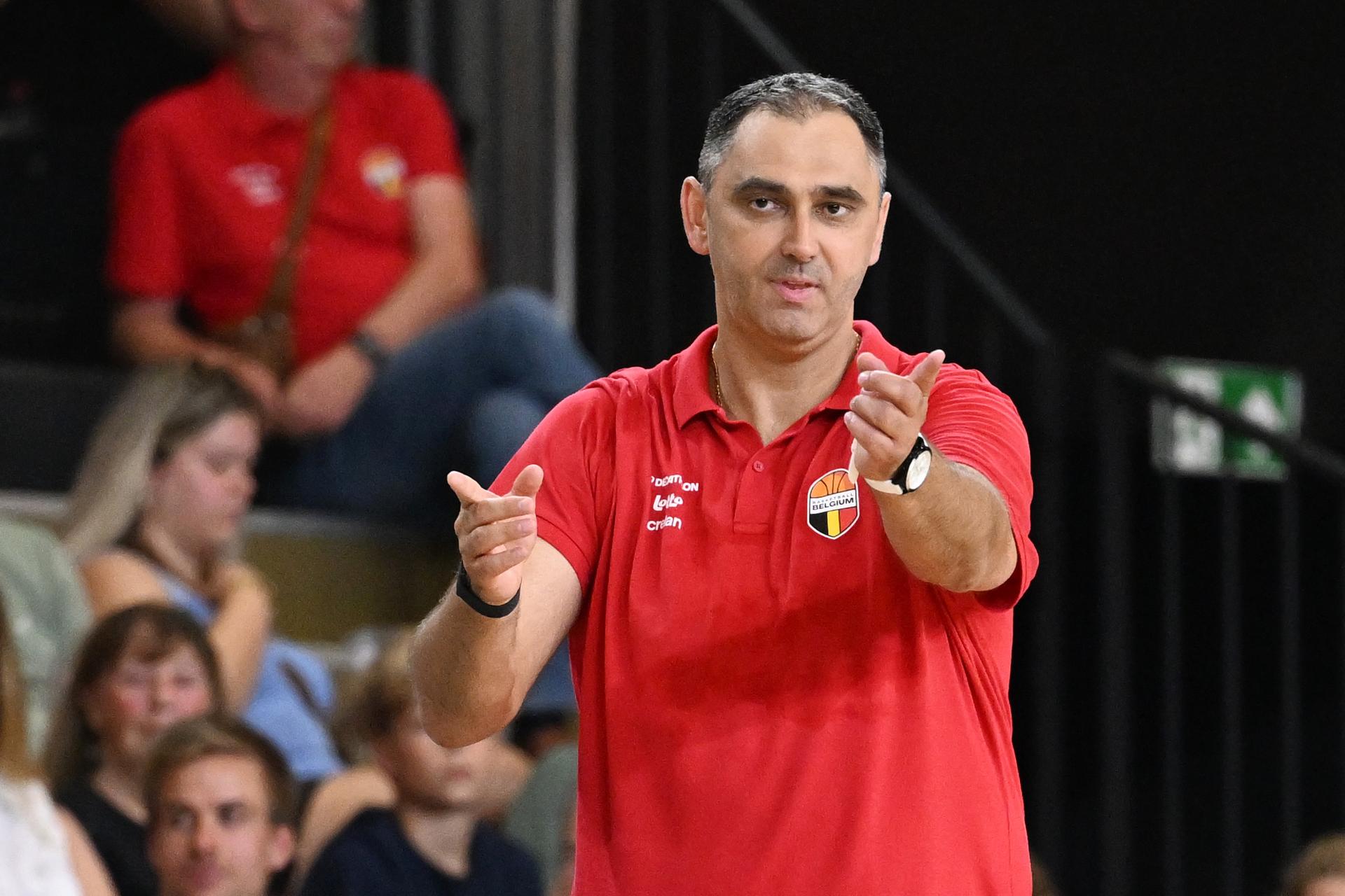 Belgium's head coach Dario Gjergja pictured during a basketball match between Belgium's national team Belgian Lions and Great Britain, Friday 15 August 2025 in Oostende, in a friendly tournament. BELGA PHOTO MAARTEN STRAETEMANS