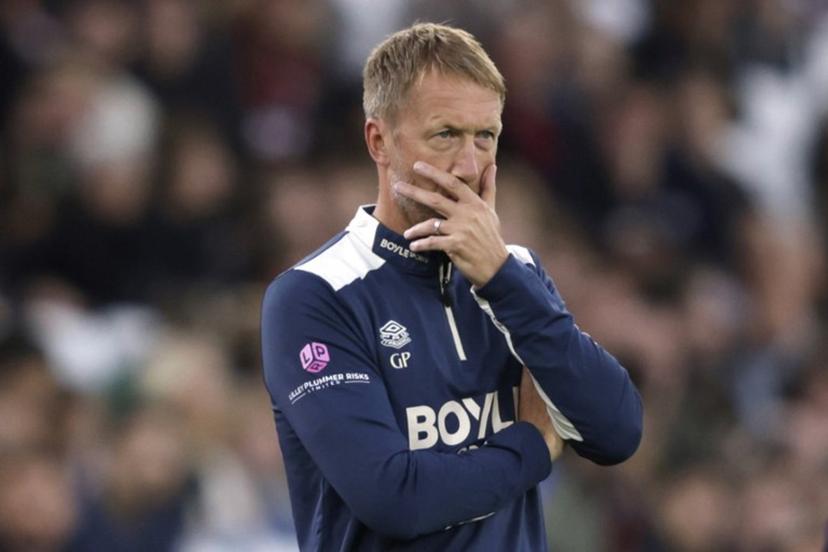 West Ham United's English head coach Graham Potter looks on the touchline withe the score at 0-3 in the second half during the English Premier League football match between West Ham United and Tottenham Hotspur at the London Stadium, in London on September 13, 2025.  Ian Kington / AFP