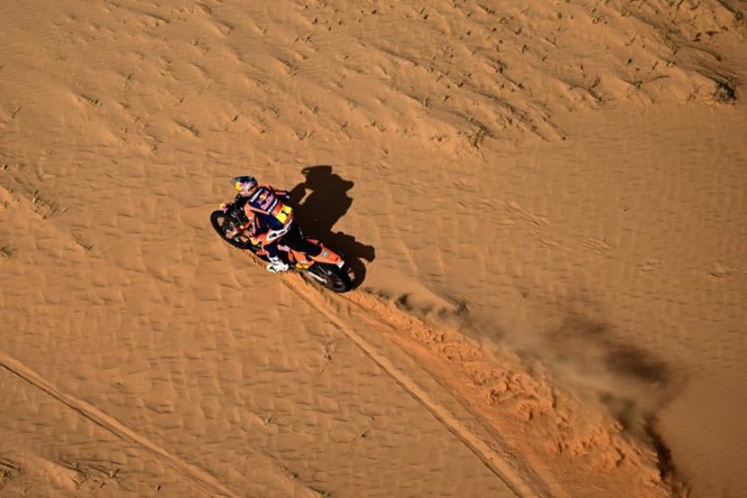 Australian rider Daniel Sanders competes with a Ktm 450 Rally Factory compete in the Stage 6 of the 48th edition of the Dakar Rally 2026, between Hail and Riyadh, Saudi Arabia, on January 9, 2026.  Giuseppe CACACE / AFP