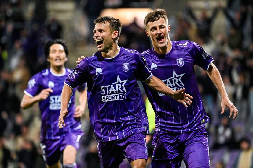 Beerschot's Lukas Van Eenoo celebrates after scoring during a soccer game between Beerschot VA and KSC Lokeren, Saturday 27 September 2025 in Antwerp, on day 8 of the 2025-2026 'Challenger Pro League' 1B second division of the Belgian championship. BELGA PHOTO TOM GOYVAERTS