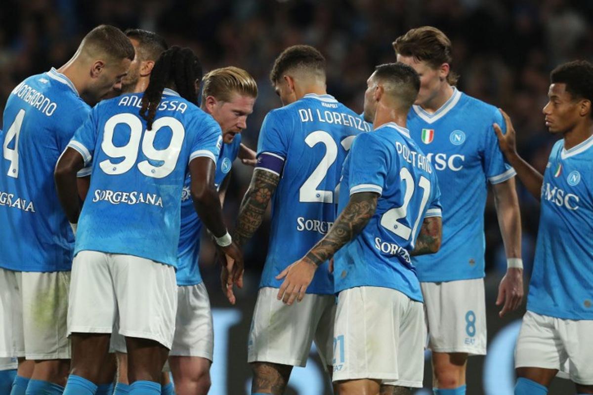 Napoli's Belgian midfielder #11 Kevin De Bruyne grimaces after an injury on a penalty kick during the Italian Serie A football match between Napoli and Inter Milan at the Diego Armando Maradona stadium in Naples on October 25, 2025.  Carlo Hermann / AFP
