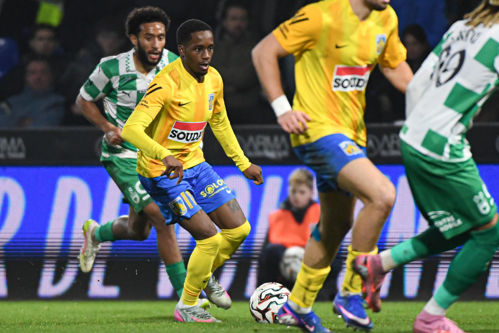 Westerlo's Adedire Mebude pictured in action during a soccer match between KVC Westerlo and Raal La Louviere, Saturday 20 December 2025 in Westerlo, on day 19 of the 2025-2026 'Jupiler Pro League' first division of the Belgian championship. BELGA PHOTO JILL DELSAUX