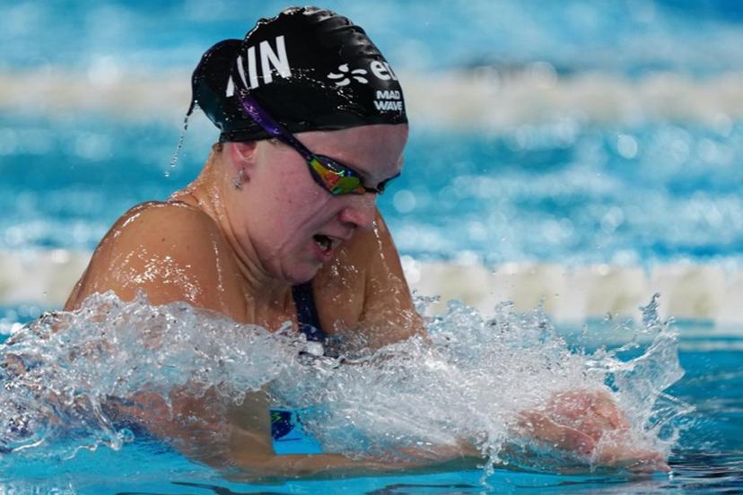 Neutral athlete Evgeniia Chikunova competes in a semi-final of the women's 200m breaststroke swimming event during the LEN European Aquatics Championships at the Olympic Aquatic Centre in Saint-Denis, northern suburbs of Paris, on August 13, 2026.  Dimitar DILKOFF / AFP