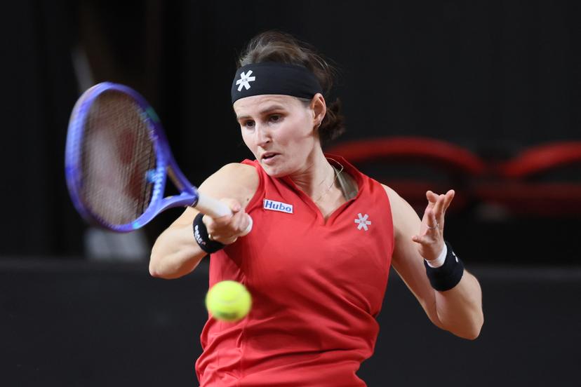 Belgian Greet Minnen pictured in action during the fourth game between Belgian Minnen and US' Jovic on the second day of the qualifiers of the Billie Jean King Cup tennis between Belgium and the USA, in Oostende, Belgium, on Saturday 11 April 2026. The meeting takes place on 10 and 11th April. PHOTO BENOIT DOPPAGNE