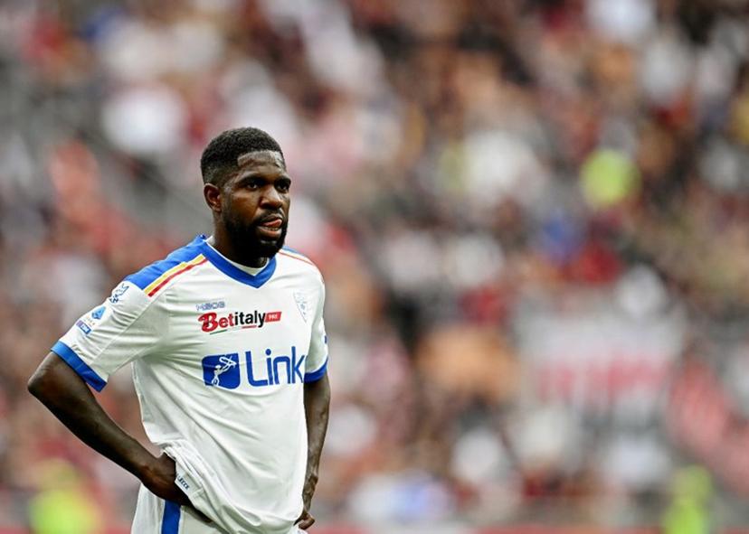 Lecce's French defender Samuel Umtiti reacts during the Italian Serie A football match between AC Milan and Lecce at San Siro stadium in Milan on April 23, 2023.  GABRIEL BOUYS / AFP