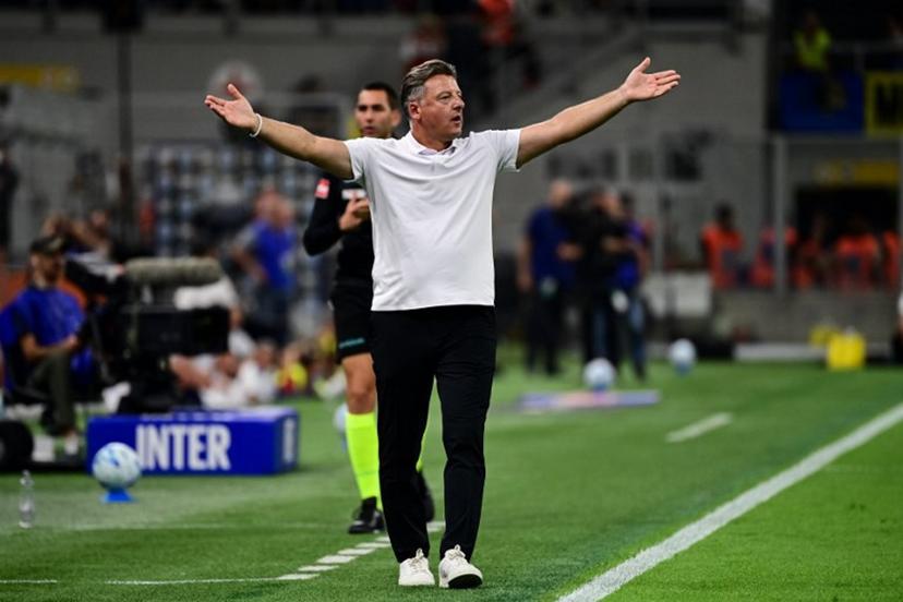 Udinese's head coach Kosta Runjaic reacts during the Italian Serie A football match between Inter Milan and Udinese at the San Siro Stadium in Milan, Italy on September 14, 2026.  Piero CRUCIATTI / AFP