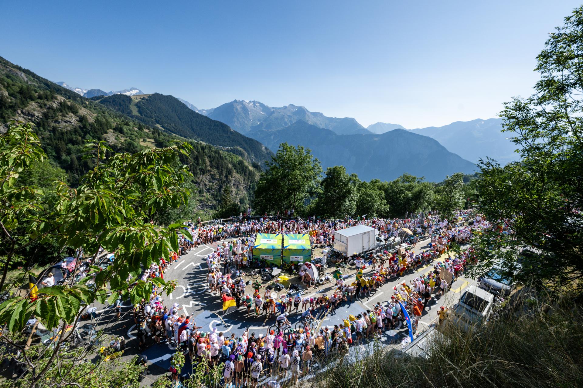 New Zealander George Bennett of NSN Cycling Team and British Thomas Pidcock of Pinarello-Q36.5 Pro Cycling Team pictured in action during stage 19 of the 2026 Tour de France cycling race, a stage of 125km from Gap to Alpe d'Huez, on Friday 24 July 2026. The 113th edition of the Tour de France starts on Saturday 4 July in Barcelona, Spain, and will finish in Paris, France on the 26th of July. BELGA PHOTO DAVID PINTENS