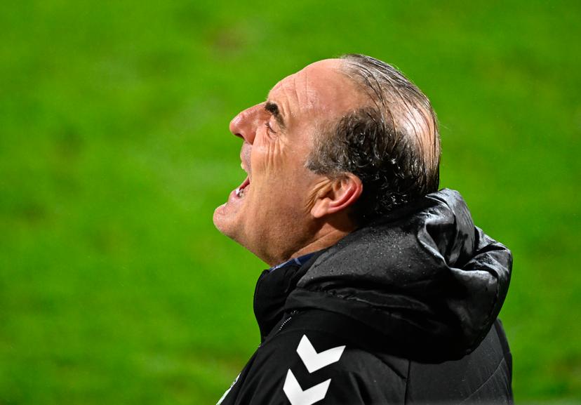 Francs Borains' head coach Yves Vanderhaeghe reacts during a soccer game between KAS Eupen and Royal Francs Borains, Saturday 21 February 2026 in Eupen, on day 26 of the 2025-2026 'Challenger Pro League' 1B second division of the Belgian championship. BELGA PHOTO JOHN THYS